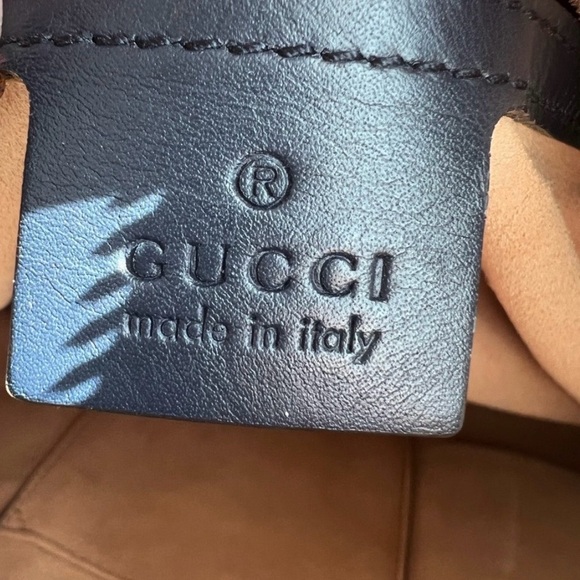 Gucci Medium Shoulder Bag - Picture 11 of 13